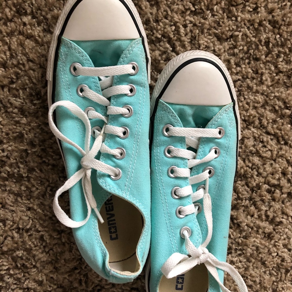Mint converse